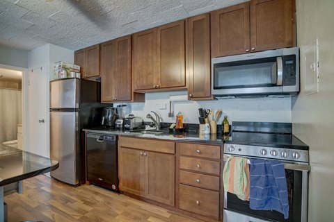 Surf and Surfside apartments and townhomes in Downtown Madison, WI. Fully Furnished, studio, one bedroom, 2 bedroom. Lake views. Managed by Wisconsin Management Company